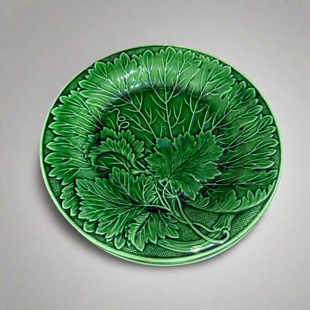 Set of 5 green leaf Majolica plates by Wedgwood circa 1880