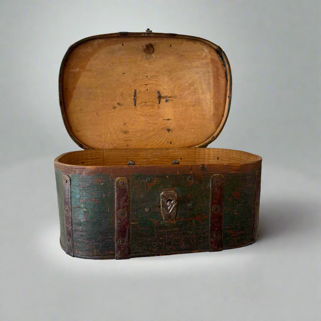 19th century Scandinavian storage box with original key