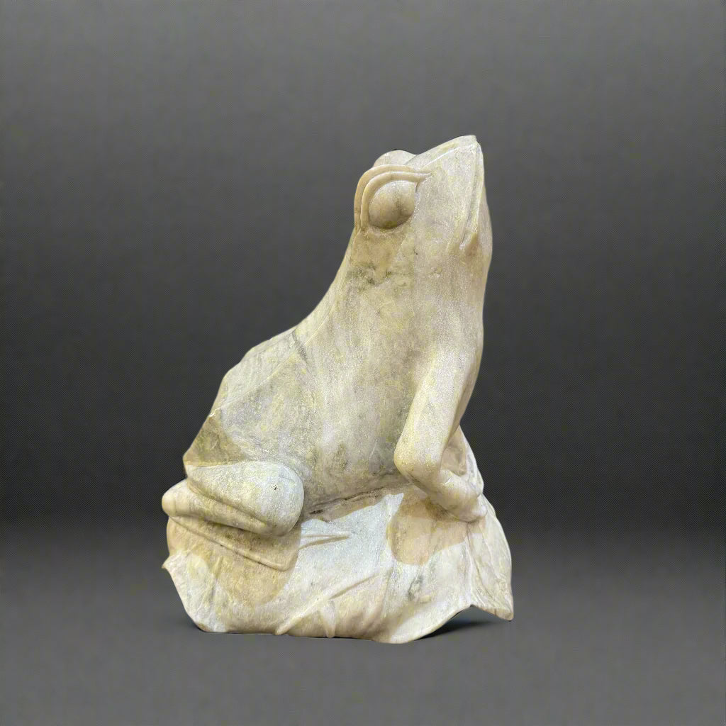 Oriental figure of a frog in green and white marble 