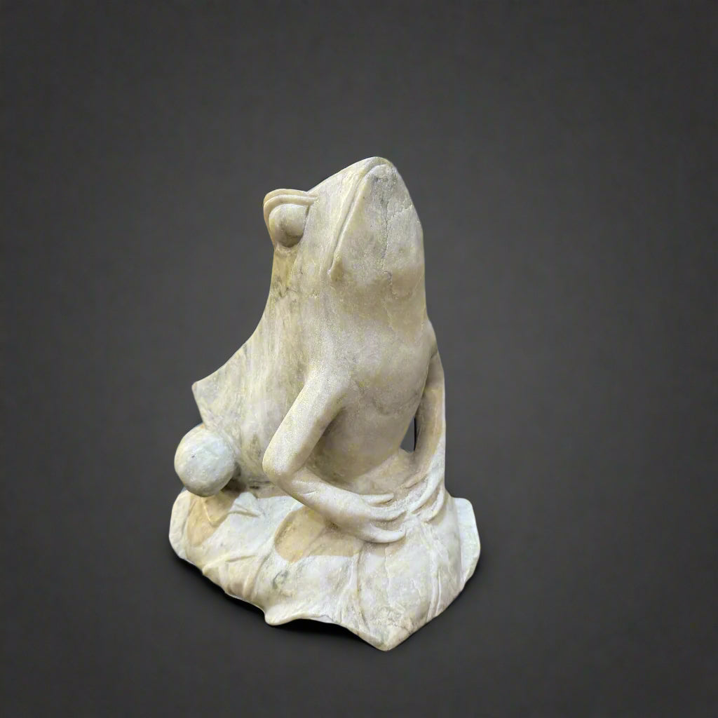 Oriental figure of a frog in green and white marble 