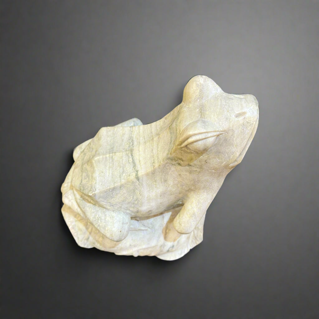 Oriental figure of a frog in green and white marble 