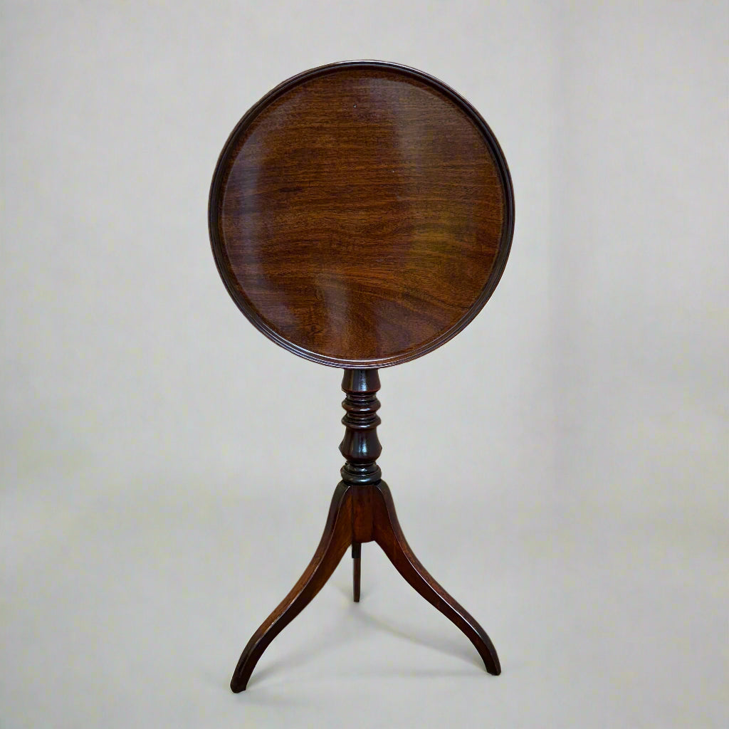 Early 19th century mahogany tilt-top tripod table 