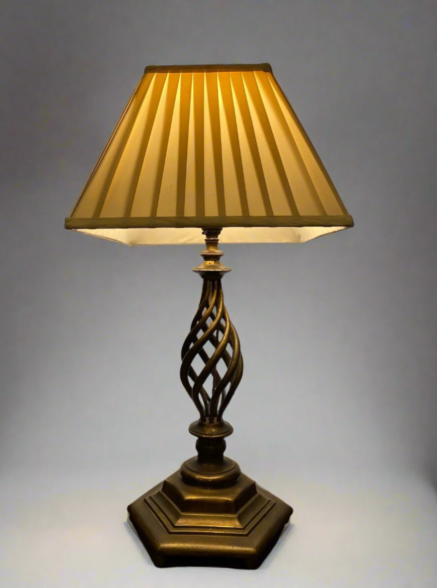 Edwardian open twist lamp