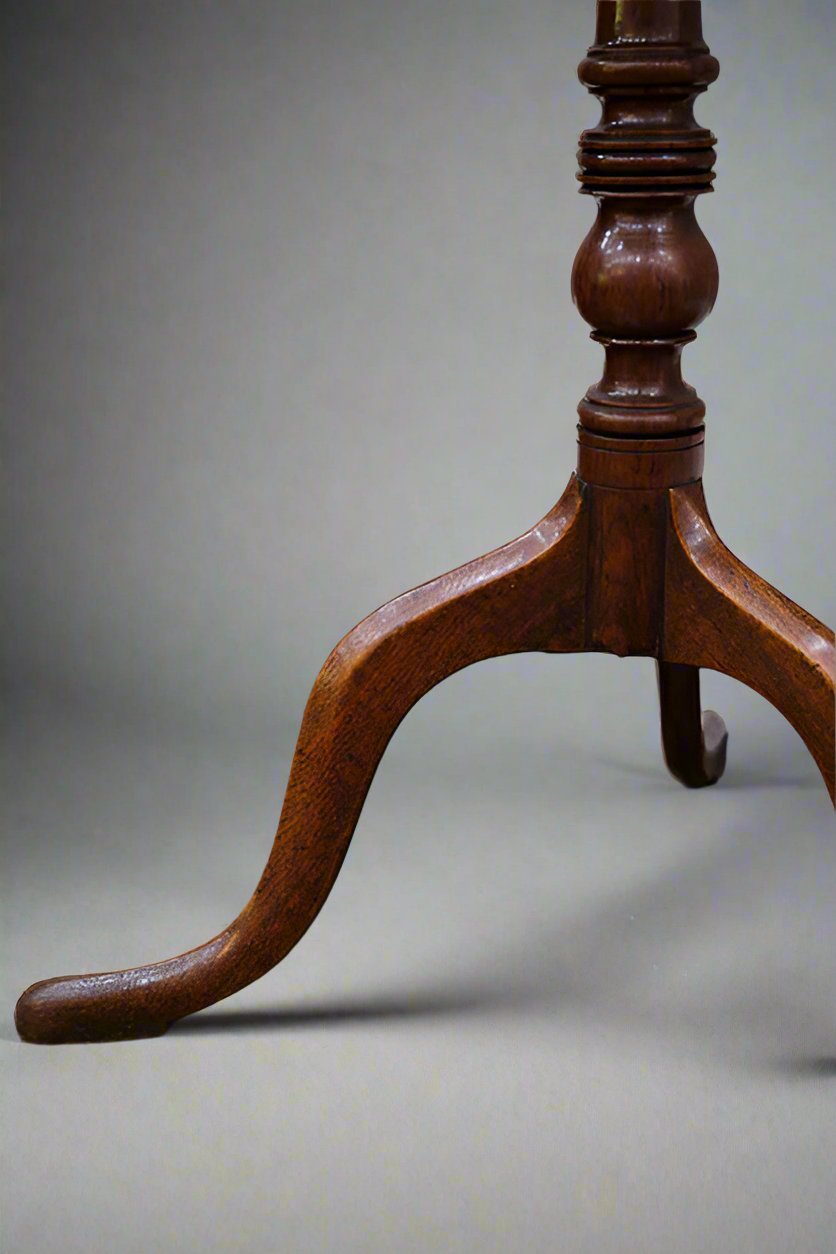 Georgian tilt top tripod table