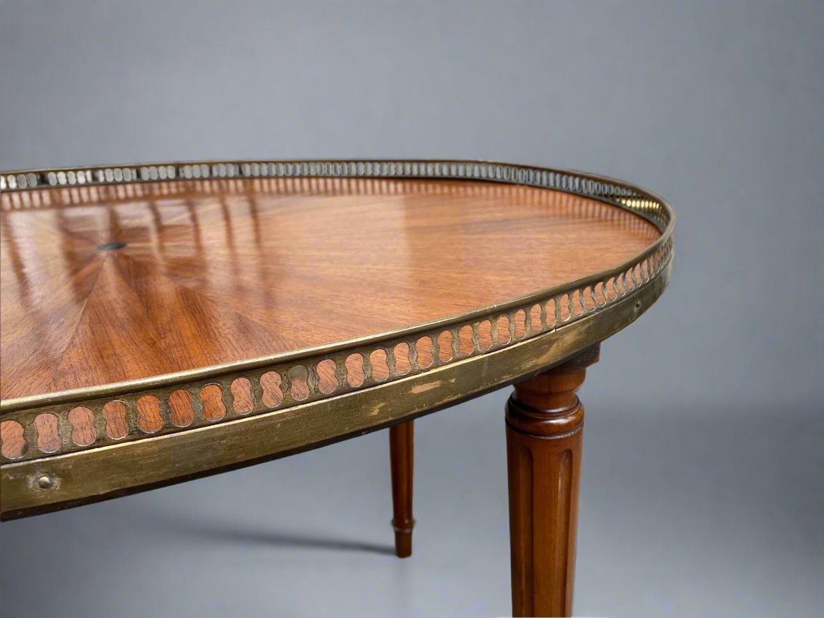 oval coffee table