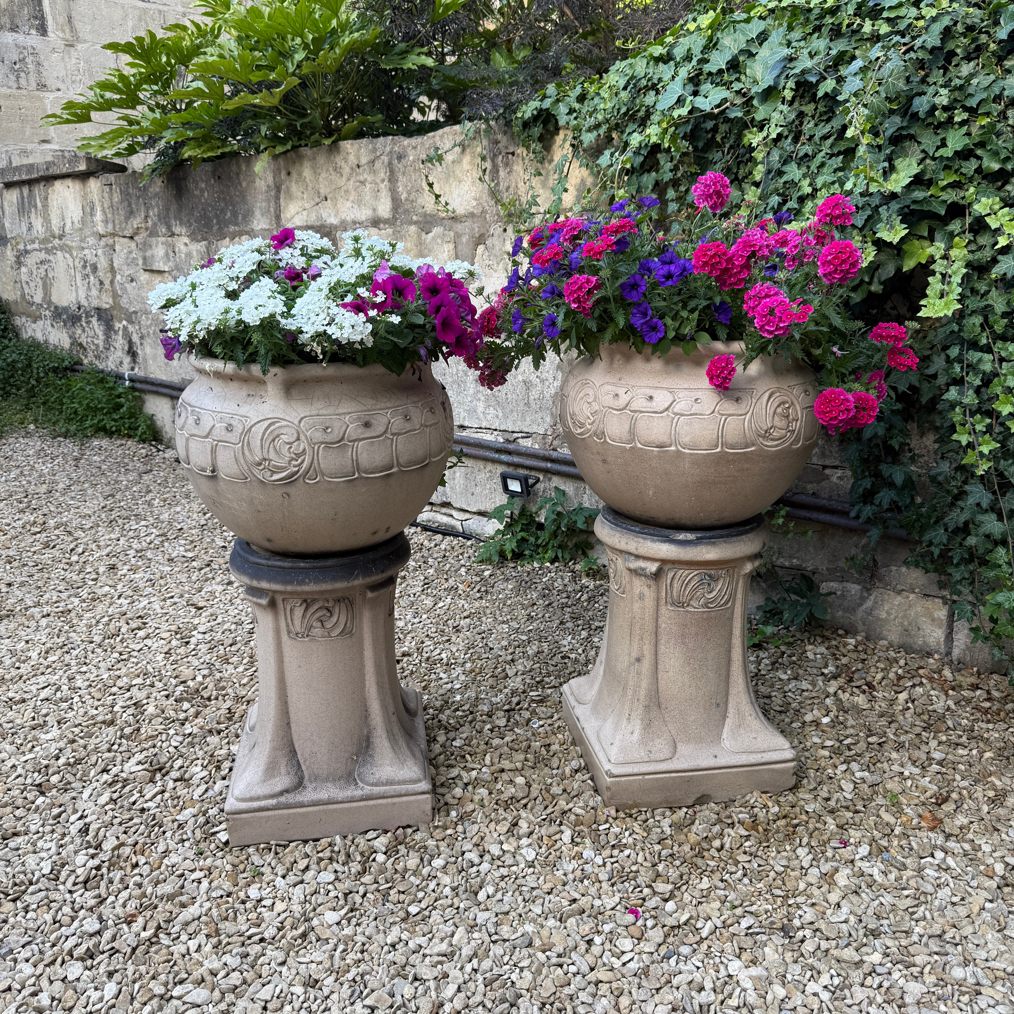 pair of LEFCO urns